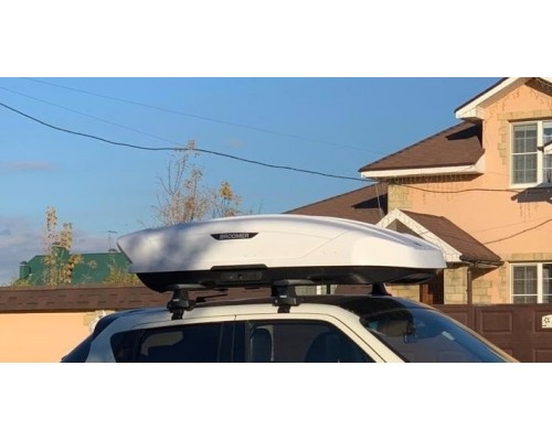 Автомобильный бокс  Broomer Venture (L) с системой крепления Fast Mount (крабы) белый глянец