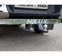 Фаркоп ТСС быстросъемный для Toyota Hilux 2015- / Hilux Exclusive 2018- с нерж. накладкой